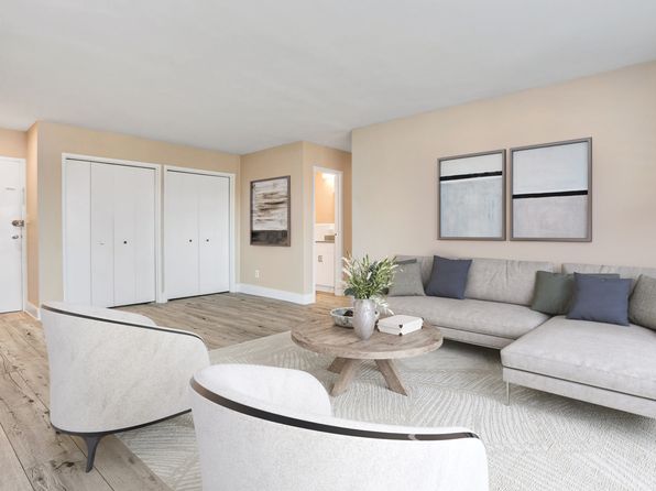 700 S Courthouse Rd APT 110