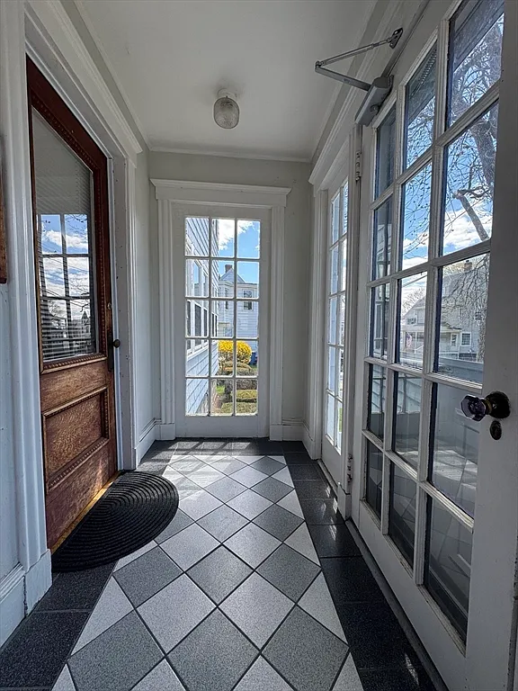 2 bed, 1.0 bath, 1500 sqft, $2,750 — Photo 2
