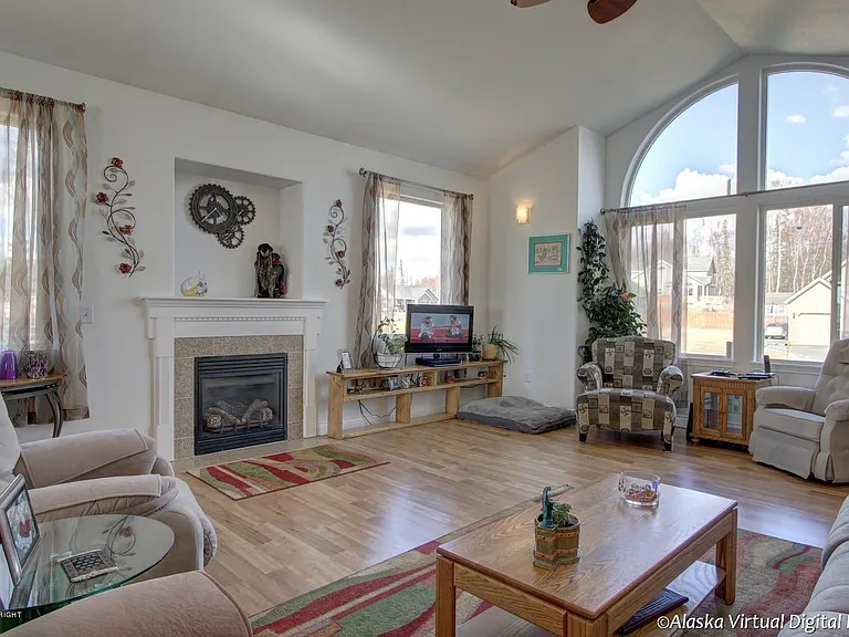 2384 S Paddock Dr — Photo 1