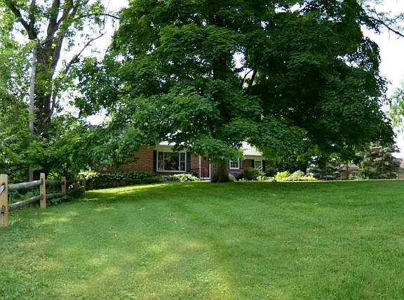 3rd image of 70 Kirkwood Dr