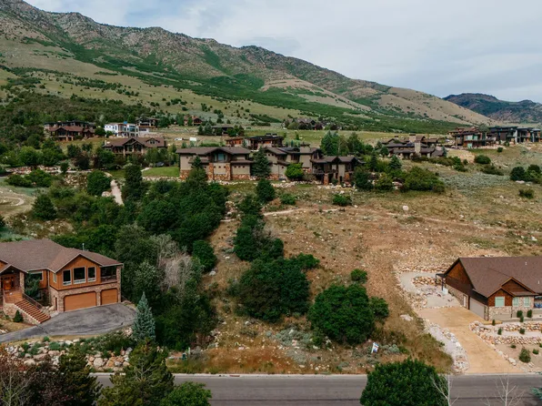 5576 E Elkhorn Dr, Eden, UT 84310
