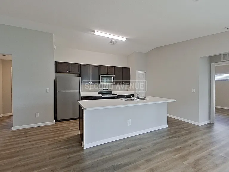 3908 23rd St SW — Photo 2