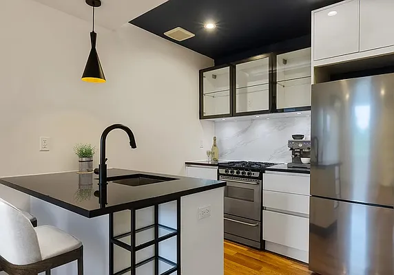 Rented by Dalan Rentals | media 17