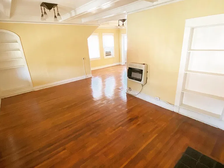 820 Prospect St — Photo 2