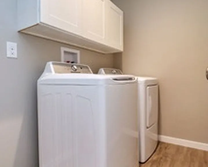 4547 Lewis Ave — Photo 8