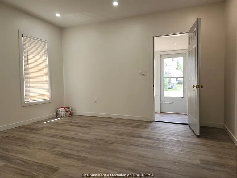 22 Gray St #B — Photo 12