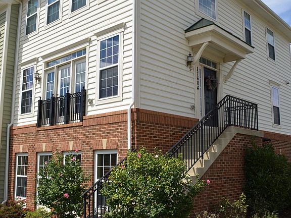 2nd image of 17604 Phelps Hill Ln