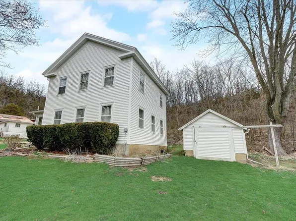 5076 Schultz Rd, Black Earth, WI 53515