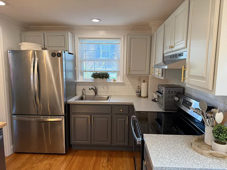 2708 Woodleigh Rd — Photo 9