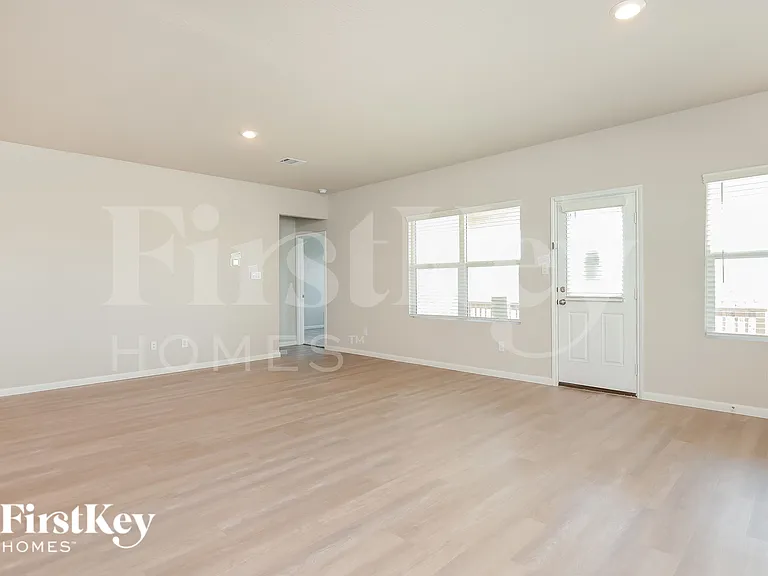 13011 Thyme Way — Photo 4