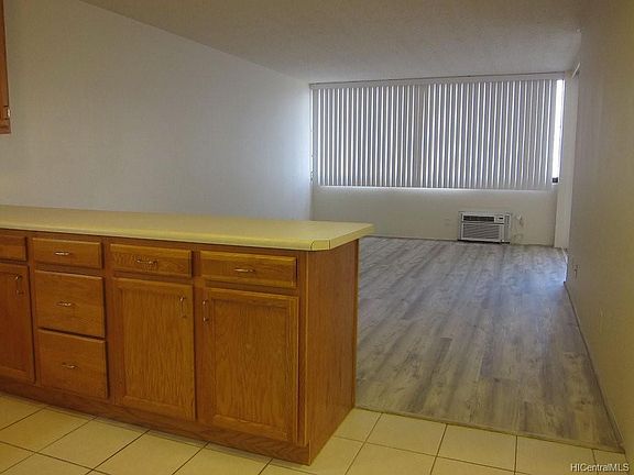 3rd image of 55 S Kukui St APT 1609