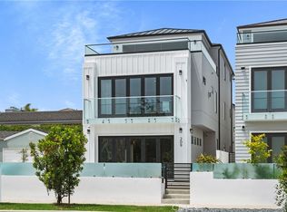 211 Huntington St, Huntington Beach, CA 92648