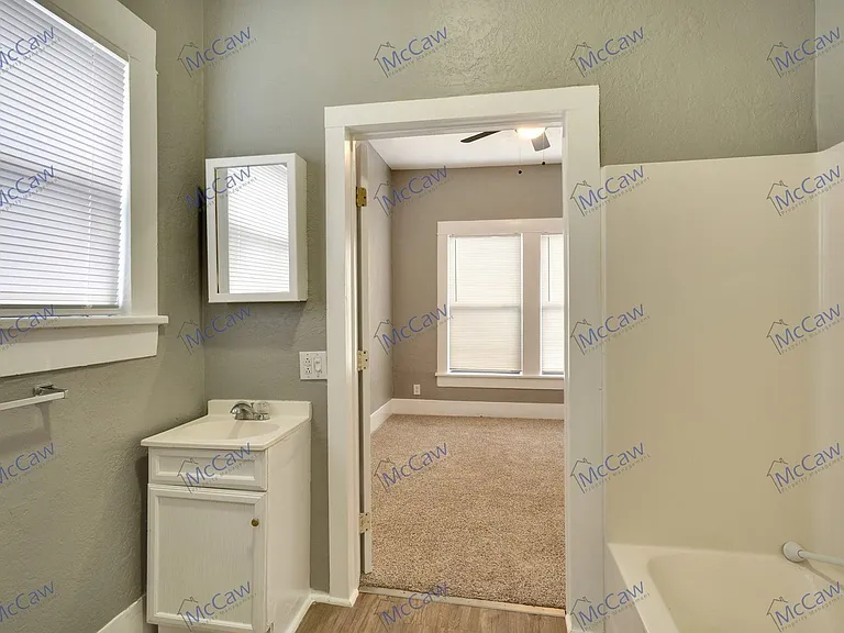 2305 9th St — Photo 14