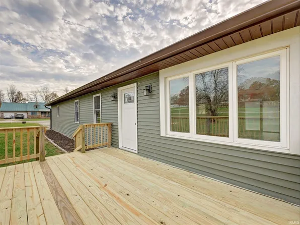 12384 W Buck Creek Rd, Linton, IN 47441