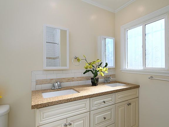 5th image of 1212 W 93rd St #1/2