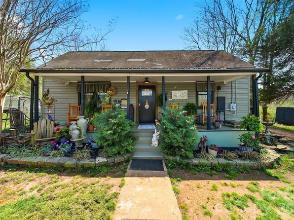 507 Oak St SW, Lenoir, NC 28645