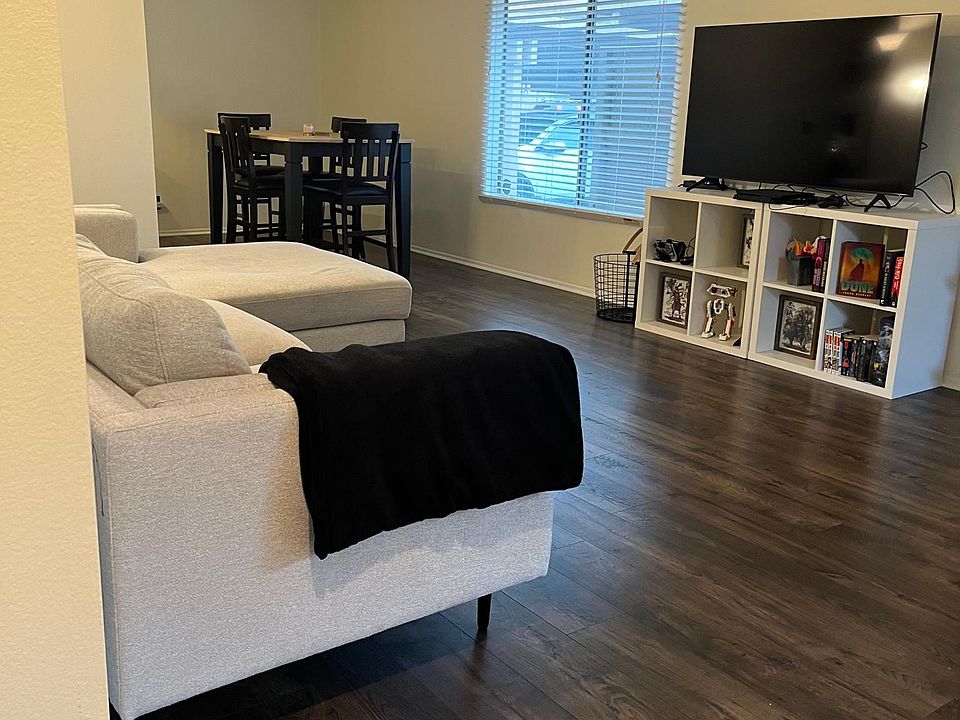 1st image of 2311 Dahlia Dr