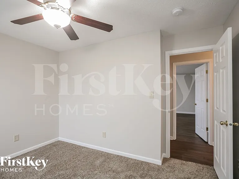 8119 Rambling Rd — Photo 12