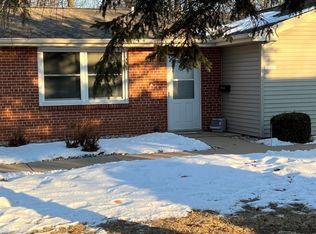 1035 S West Ct APT C, Appleton, WI 54915