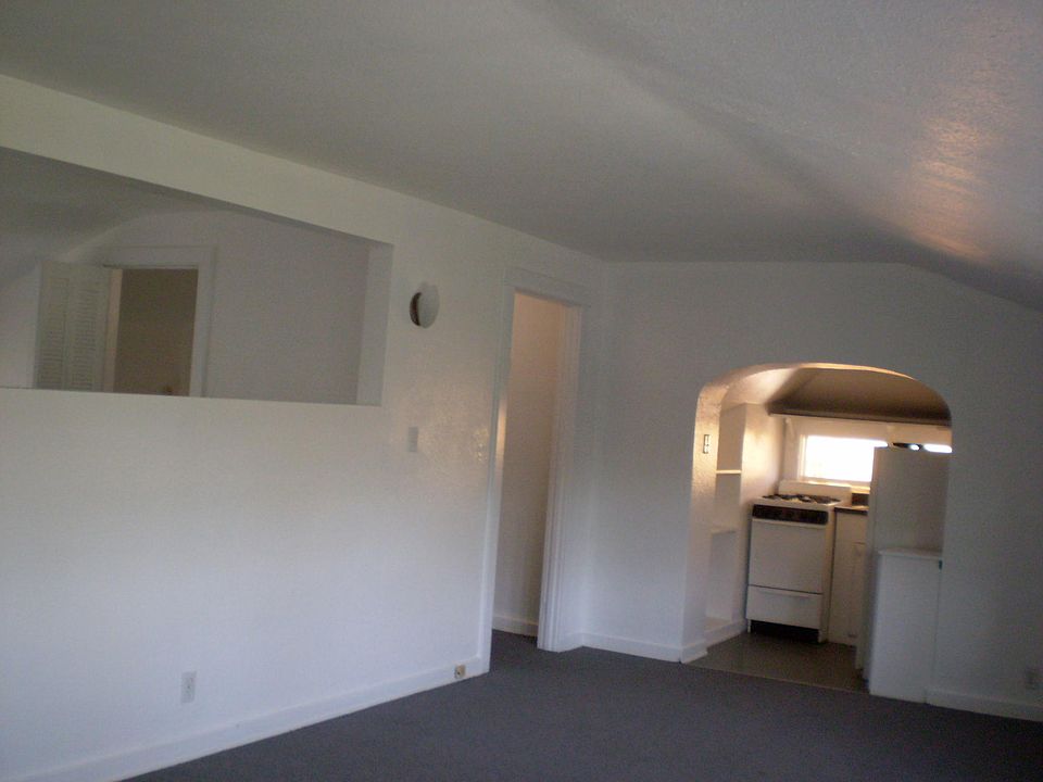 2nd image of 8709 W West Knoll Dr