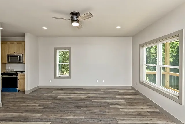 113 Caledonia Rd — Photo 9
