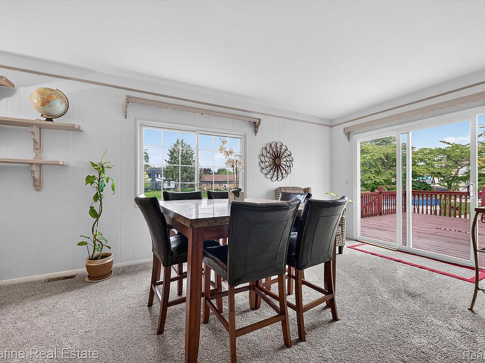 35484 Bennett St, photo 16