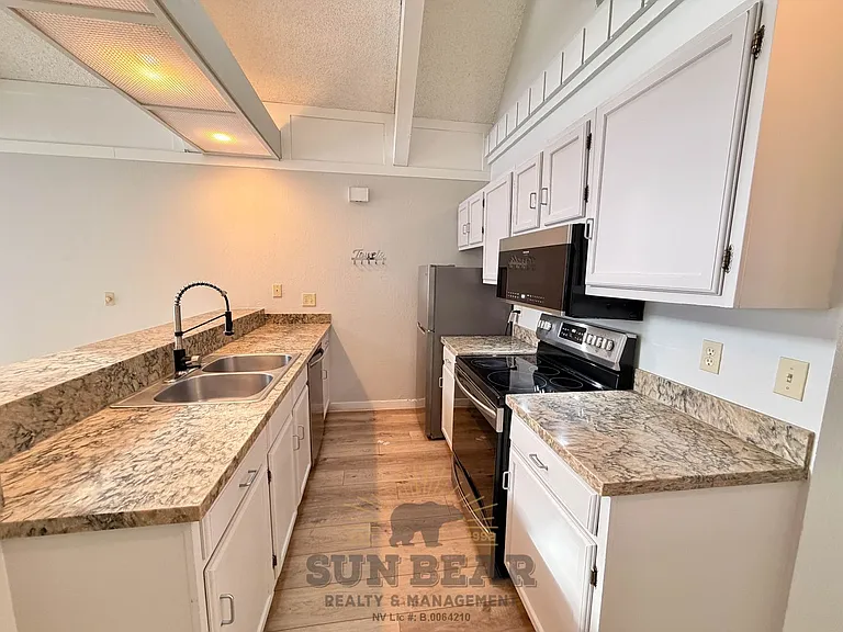 989 Tahoe Blvd #71U — Photo 4