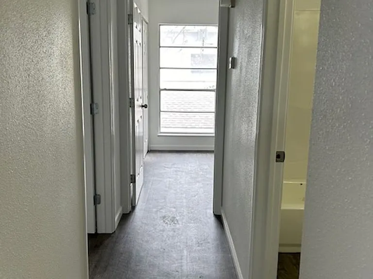 T-Square Apartments — Photo 28