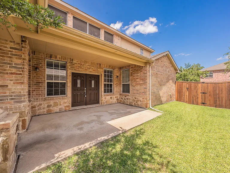 6524 Hickory Hill Dr — Photo 3
