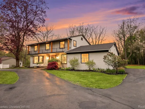 2343 Eastways Rd, Bloomfield Hills, MI 48304