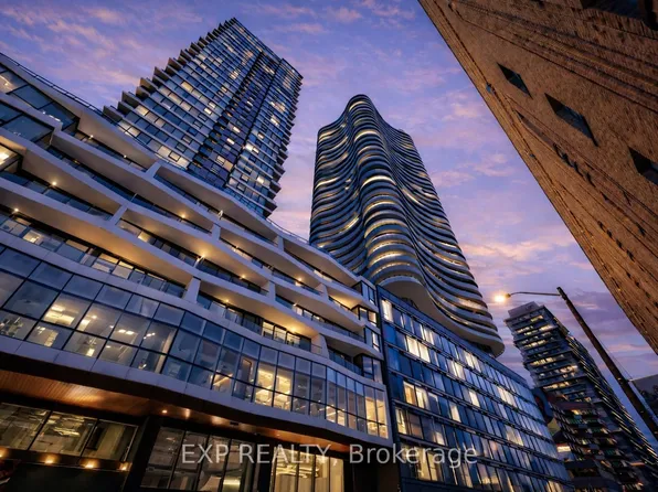 403 Church St #513, Toronto, ON M4Y 0C9