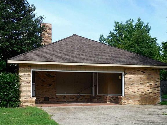 3rd image of 116 Maple St