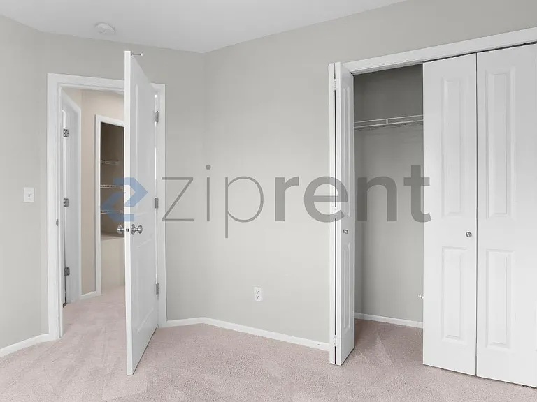 2478 NE Iverson Ln — Photo 18