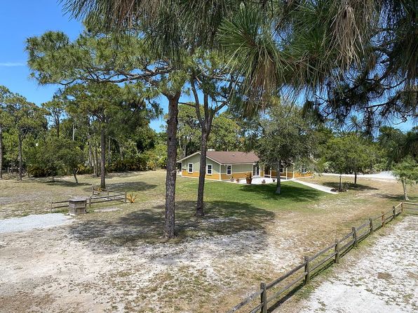 6570 Whispering Pines Ln