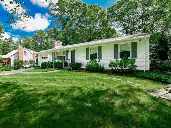 7 Brant Beach Ave, Mattapoisett, MA 02739