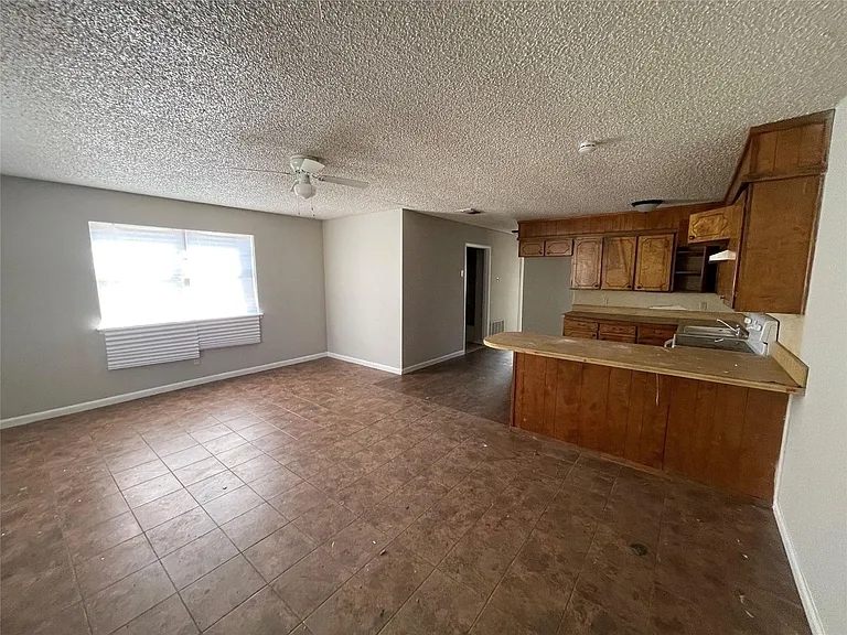 105 Effie Ln — Photo 7