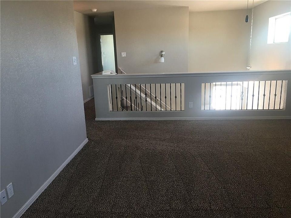 2nd image of 425 Nordstrom Ave