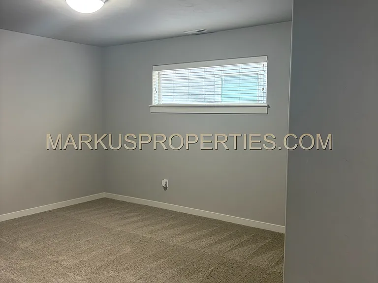 5231 SE Davis Rd — Photo 14