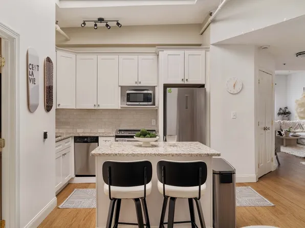 (undisclosed Address), Boston, MA 02113