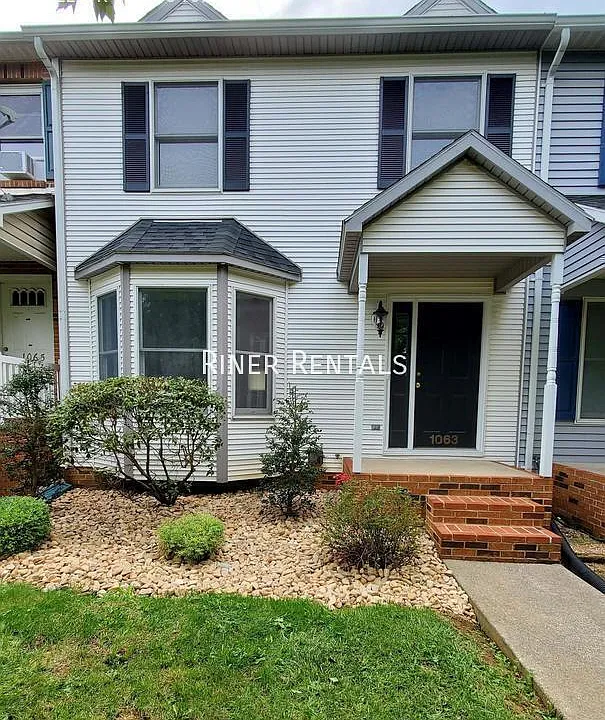 1063 Blue Ridge Dr