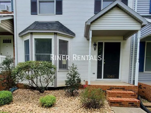 1063 Blue Ridge Dr, Harrisonburg, VA 22802