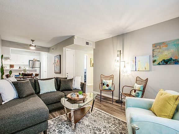 3rd image of 8011 N New Braunfels Ave #54fec18f7