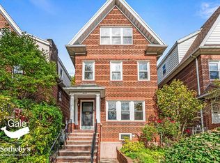 6809 Exeter St, Forest Hills, NY 11375