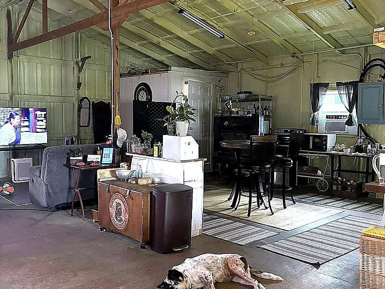510 E Cook St — Photo 22