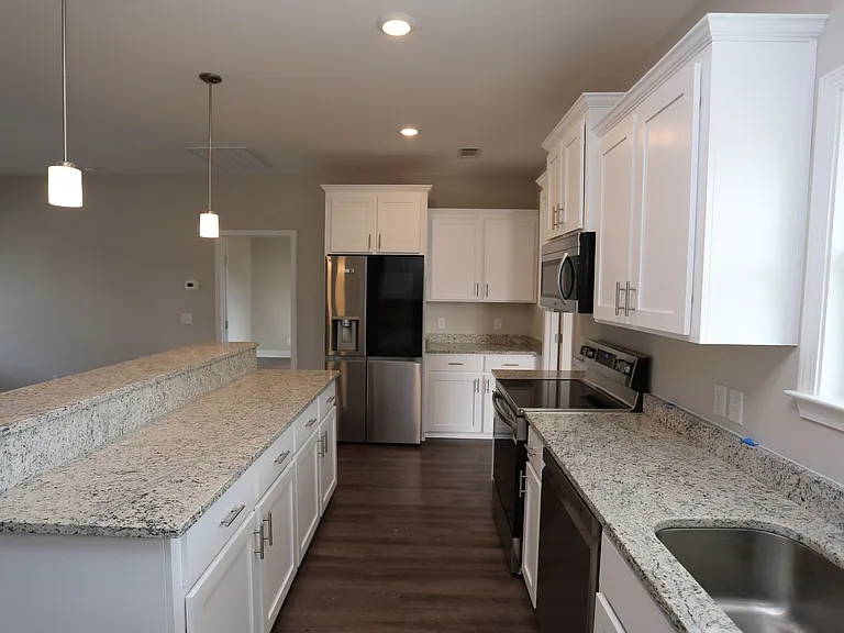 115 Avalon Trce — Photo 6