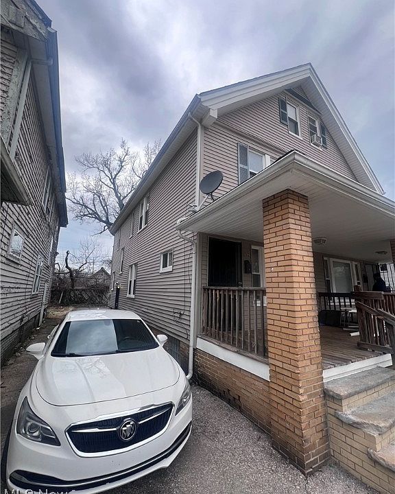 2nd image of 1252 E 134th St