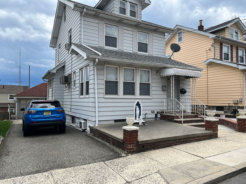 1st image of 524 Kearney Ave Floor 1