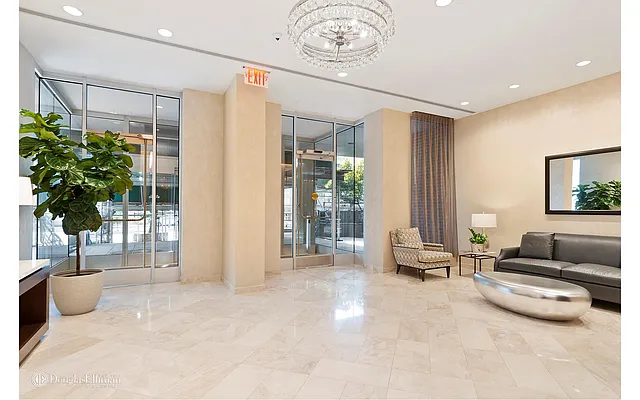 Sold by Douglas Elliman | media 24