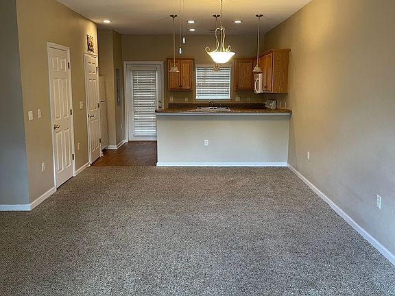 4th image of 2297 Del Carmel Way
