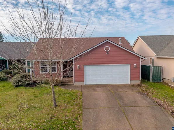 830 Monmouth Ave S, Monmouth, OR 97361